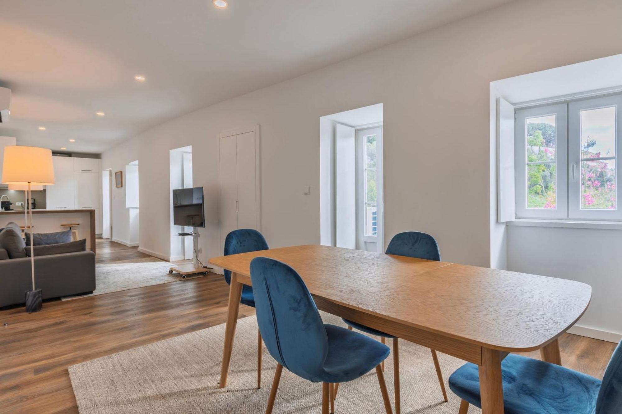 2bdr Charming In Graca By Lovelystay Appartement
